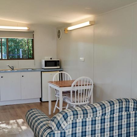 Pine Country Caravan Park 干比尔山 外观 照片