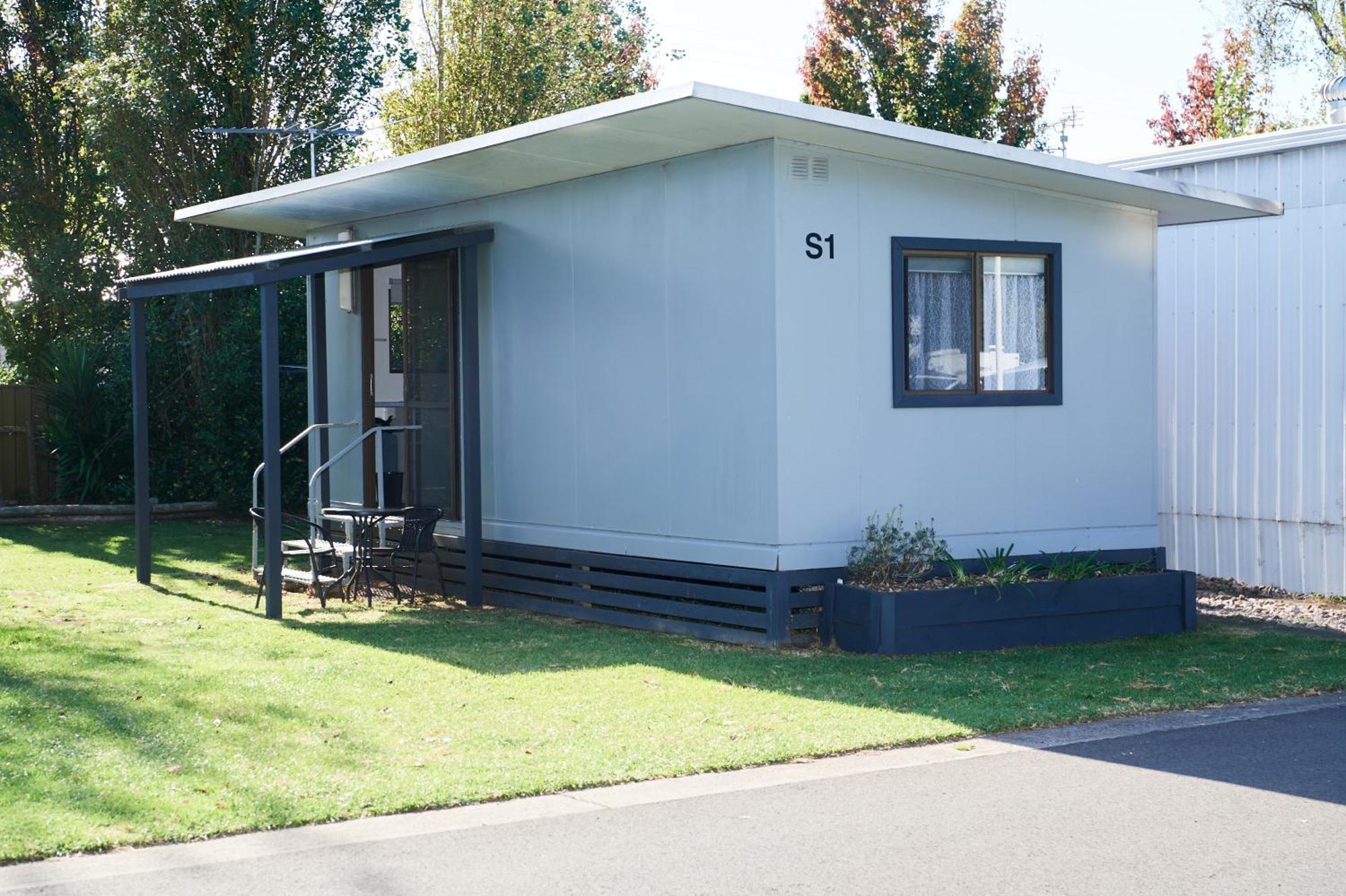 Pine Country Caravan Park 干比尔山 外观 照片